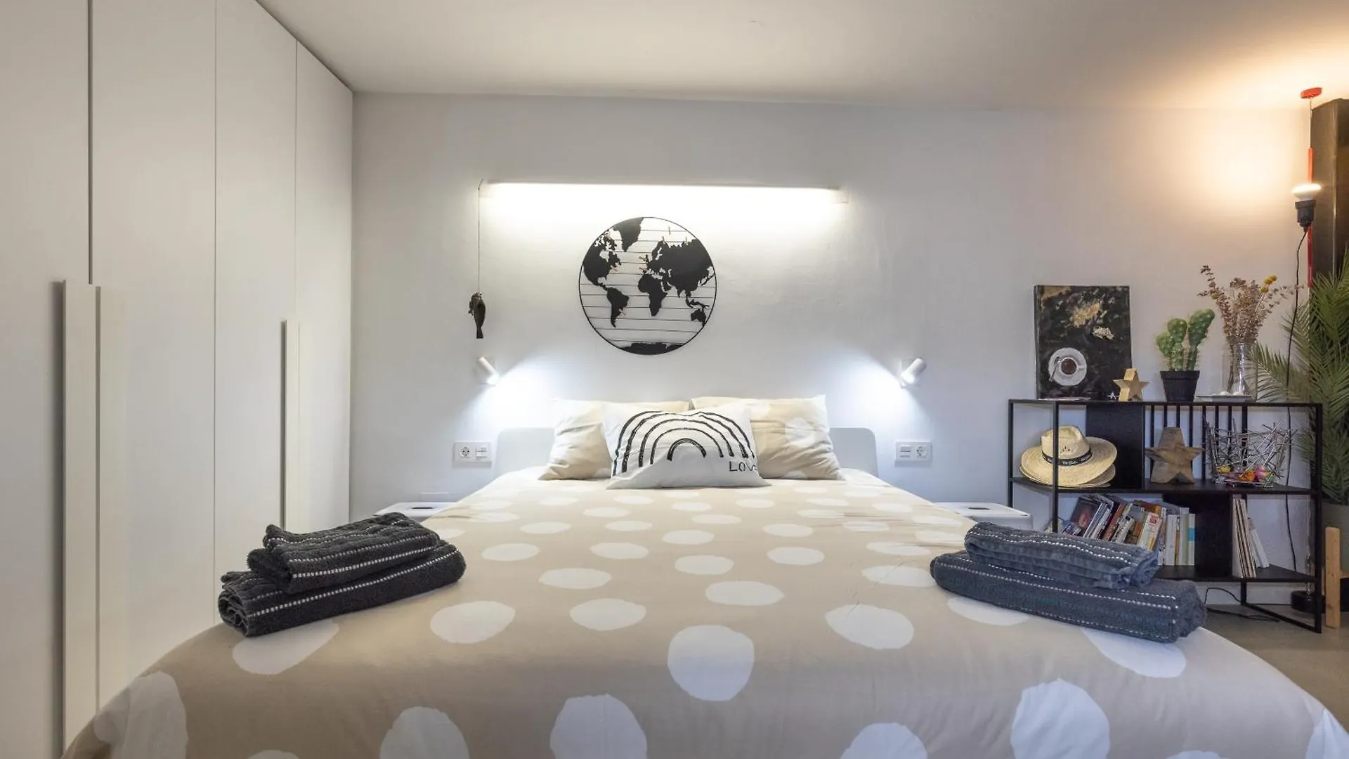Chez Adela Apartment Almoster