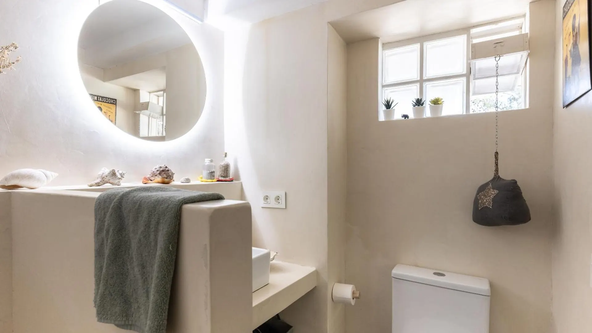 Chez Adela Apartment Almoster Spain